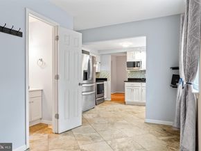 1407 Skyhaven Court, Herndon VA 20170