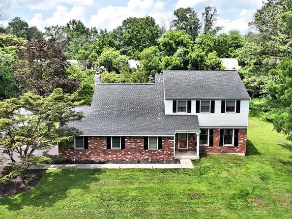 4744 Dunston Road, Bensalem PA 19020