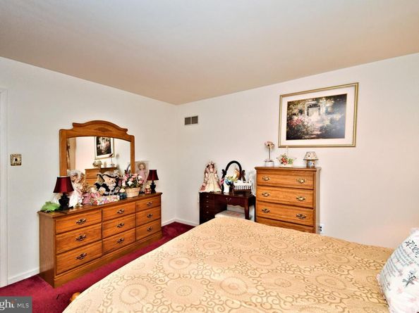 4744 Dunston Road, Bensalem PA 19020