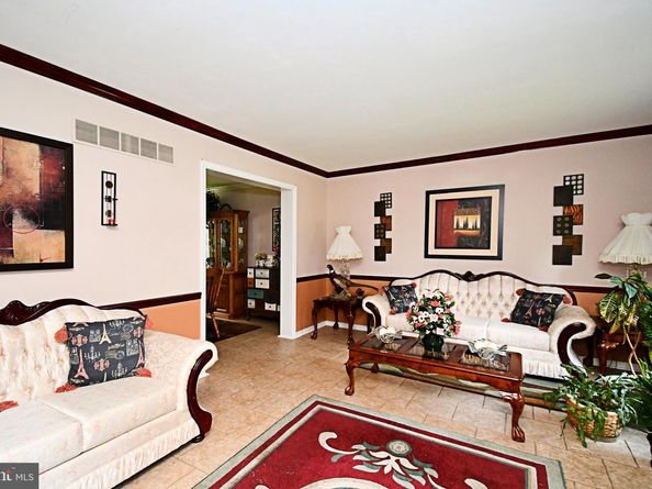 4744 Dunston Road, Bensalem PA 19020