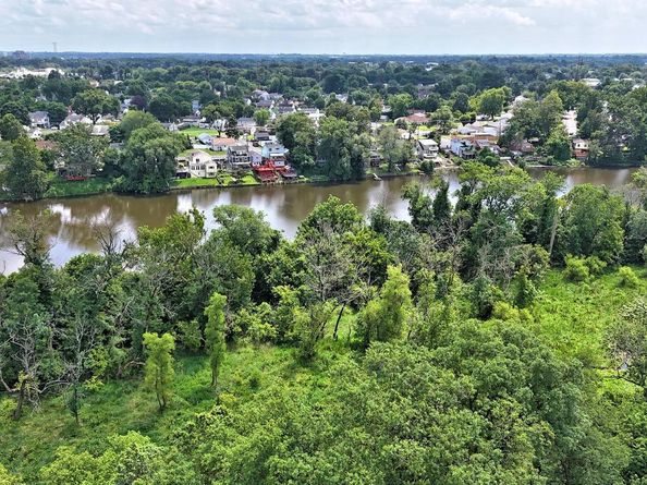 4744 Dunston Road, Bensalem PA 19020