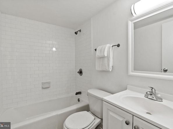 1260 21st Street NW 911, Washington DC 20036