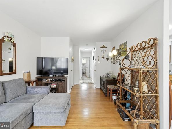 226 Lockart Terrace, Philadelphia PA 19116