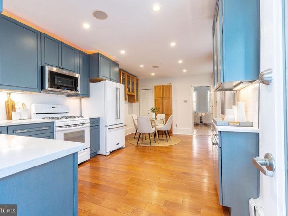 2046 Cherry Street, Philadelphia PA 19103