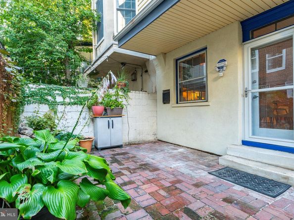 2046 Cherry Street, Philadelphia PA 19103