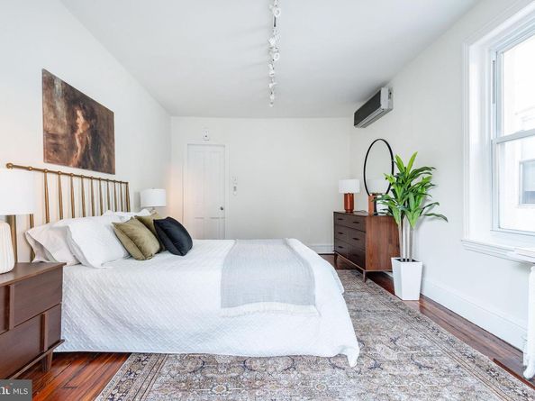 2046 Cherry Street, Philadelphia PA 19103