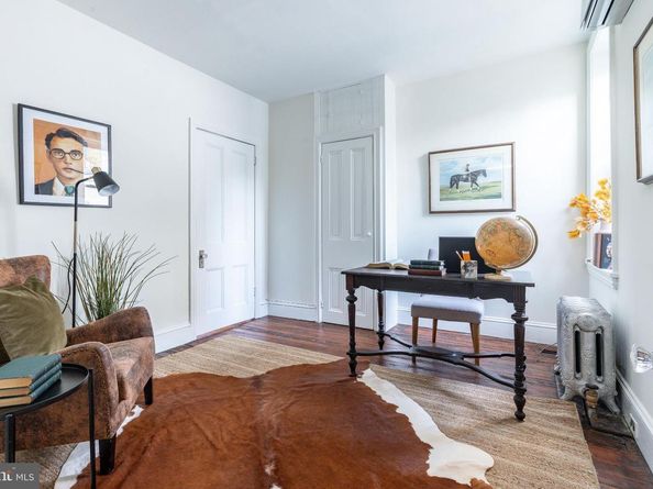 2046 Cherry Street, Philadelphia PA 19103