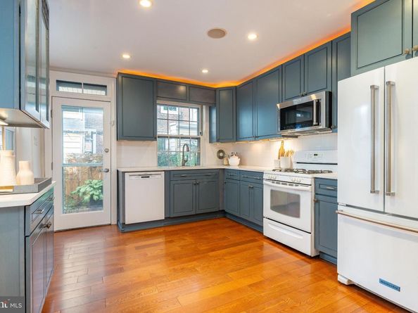 2046 Cherry Street, Philadelphia PA 19103