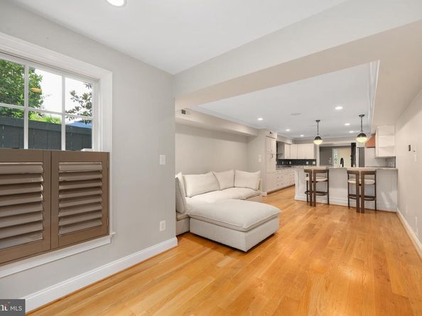 607 S Saint Asaph Street, Alexandria VA 22314