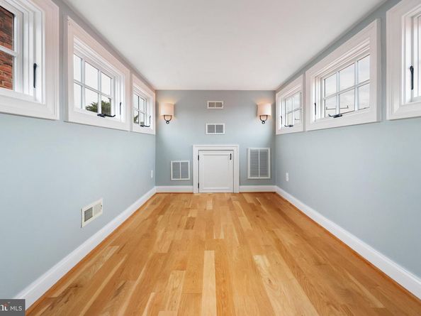 607 S Saint Asaph Street, Alexandria VA 22314