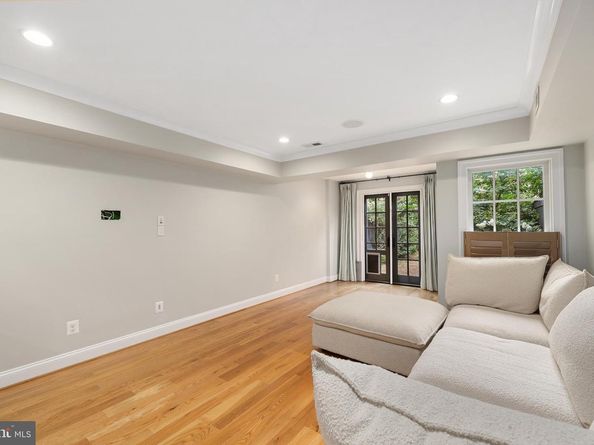 607 S Saint Asaph Street, Alexandria VA 22314