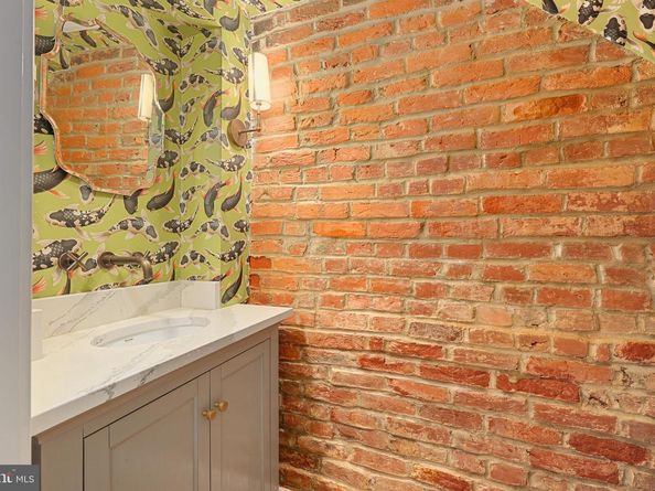 607 S Saint Asaph Street, Alexandria VA 22314