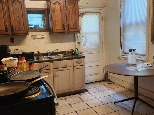 2003 E Madison Street, Philadelphia PA 19134