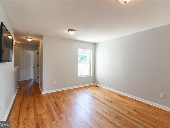 1133 W Colona Street, Philadelphia PA 19133