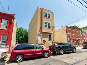 1133 W Colona Street, Philadelphia PA 19133