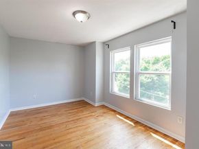 1133 W Colona Street, Philadelphia PA 19133