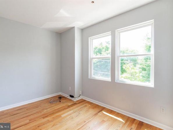 1133 W Colona Street, Philadelphia PA 19133