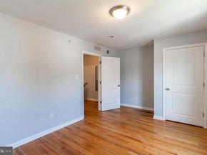 1133 W Colona Street, Philadelphia PA 19133