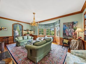 320 1/2 Mansion Drive, Alexandria VA 22302