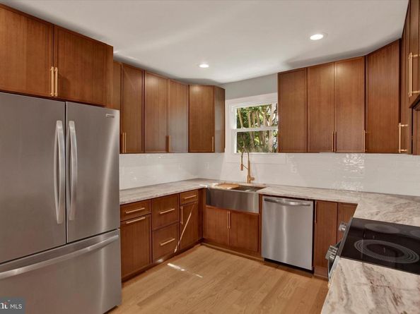 2054 34TH Street SE, Washington DC 20020