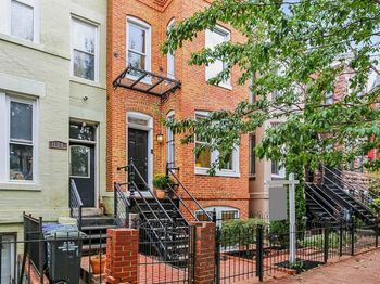 1124 G Street NE