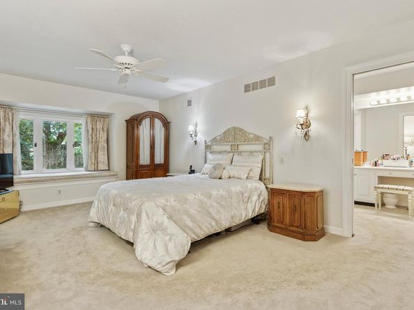 6 Steeplechase Lane, Blue Bell PA 19422