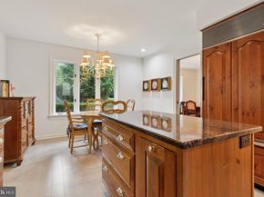 6 Steeplechase Lane, Blue Bell PA 19422