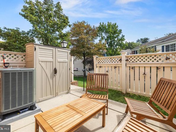 1637 N Van Dorn Street, Alexandria VA 22304