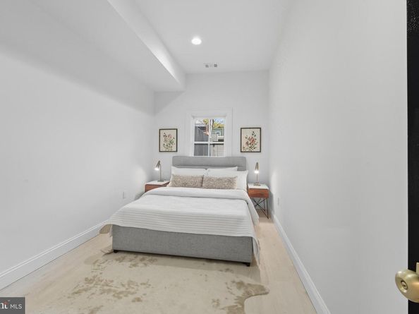 2123 11TH Street NW, Washington DC 20001