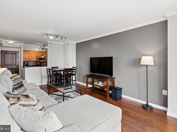 4801 Fairmont Avenue 705, Bethesda MD 20814