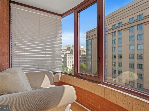 2400 Clarendon Boulevard 606, Arlington VA 22201