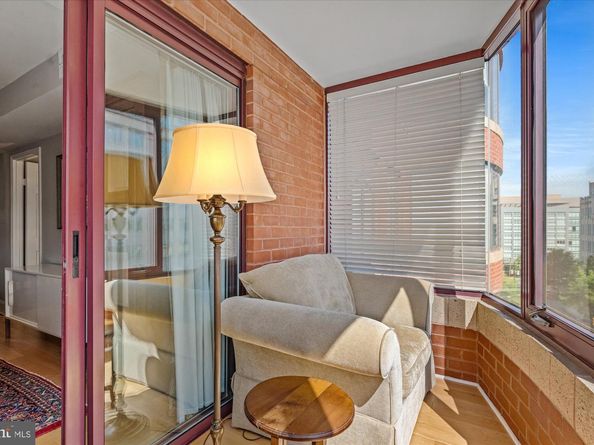 2400 Clarendon Boulevard 606, Arlington VA 22201