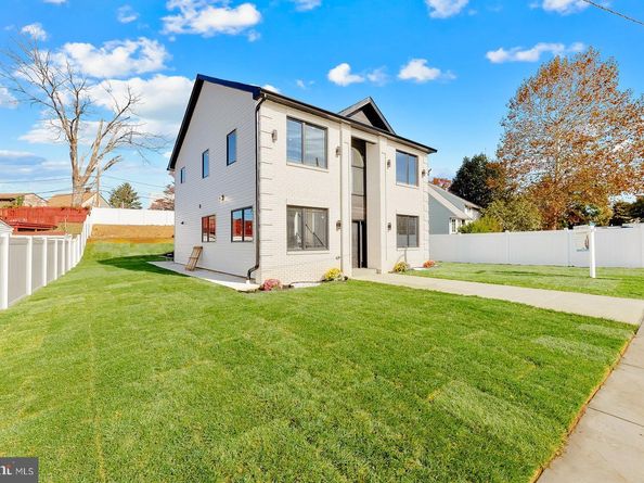 3215 Brookdale Road, Philadelphia PA 19114