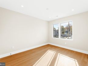 3215 Brookdale Road, Philadelphia PA 19114