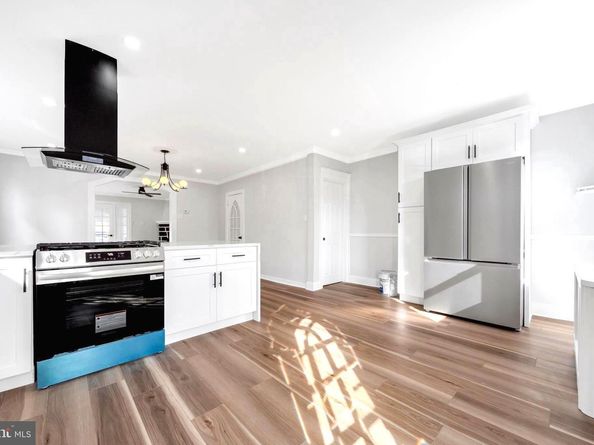 4938 State Road, Drexel Hill PA 19026