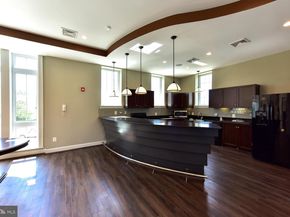 4113 S Four Mile Run Drive 404, Arlington VA 22204