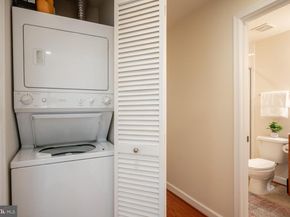 4113 S Four Mile Run Drive 404, Arlington VA 22204