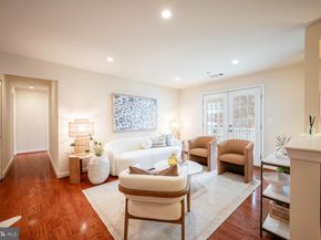 4113 S Four Mile Run Drive 404, Arlington VA 22204