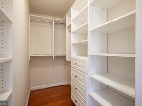 4113 S Four Mile Run Drive 404, Arlington VA 22204