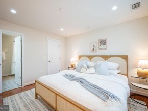 4113 S Four Mile Run Drive 404, Arlington VA 22204