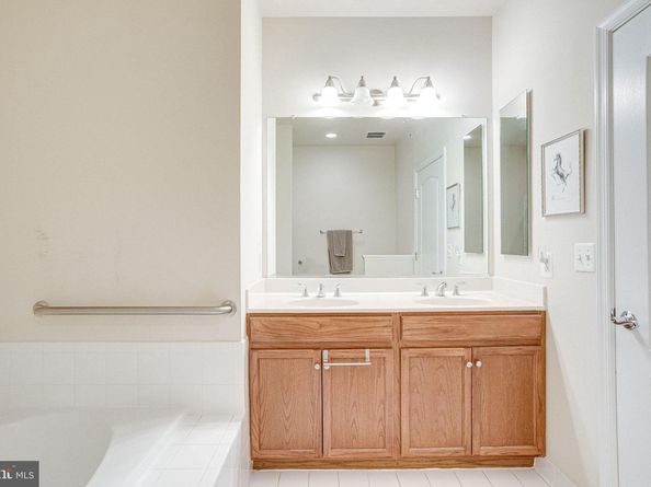 2903 Saintsbury Plz 405, Fairfax VA 22031