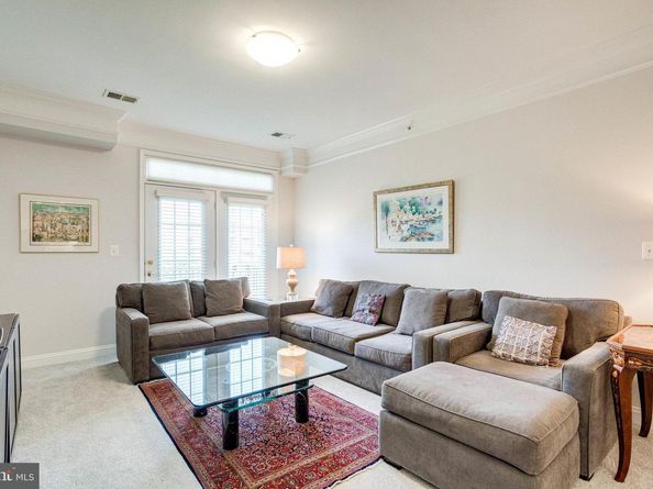 2903 Saintsbury Plz 405, Fairfax VA 22031