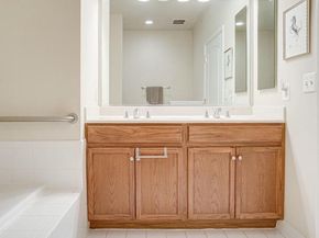 2903 Saintsbury Plz 405, Fairfax VA 22031