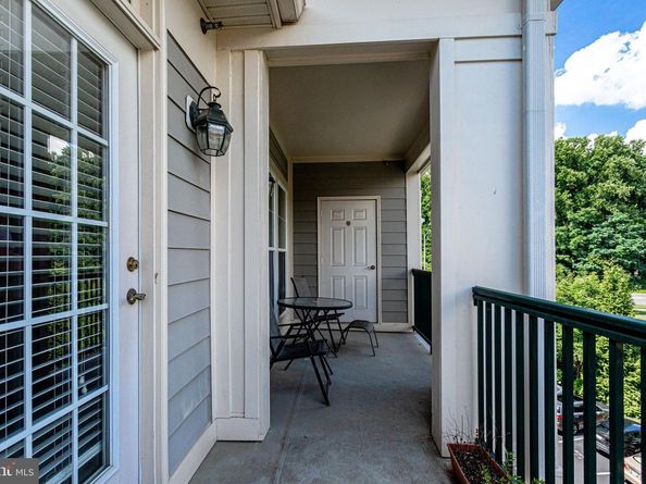 2903 Saintsbury Plz 405, Fairfax VA 22031