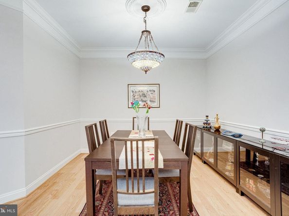 2903 Saintsbury Plz 405, Fairfax VA 22031