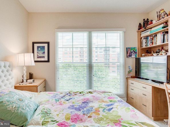 2903 Saintsbury Plz 405, Fairfax VA 22031