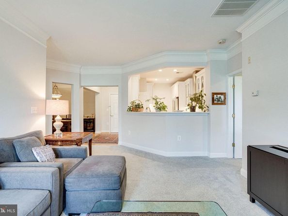 2903 Saintsbury Plz 405, Fairfax VA 22031