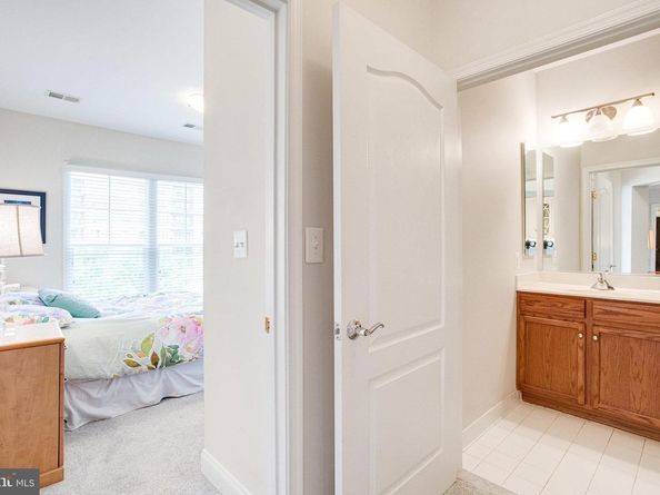 2903 Saintsbury Plz 405, Fairfax VA 22031