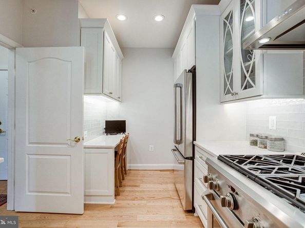 2903 Saintsbury Plz 405, Fairfax VA 22031