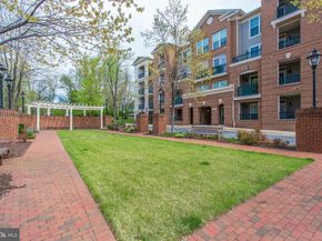 2903 Saintsbury Plz 405, Fairfax VA 22031